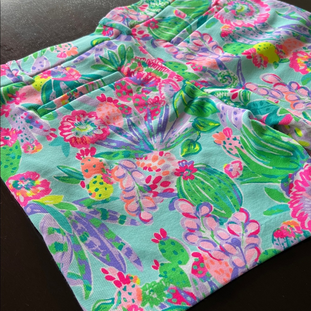 Lilly Pulitzer shorts 32” waist - Picture 10 of 13